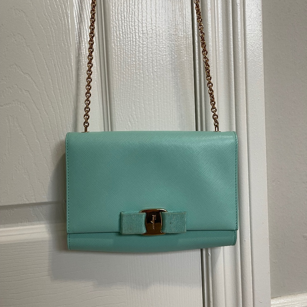 Ferragamo Miss Vara Bow Chain Crossbody Bag (Turquoise)